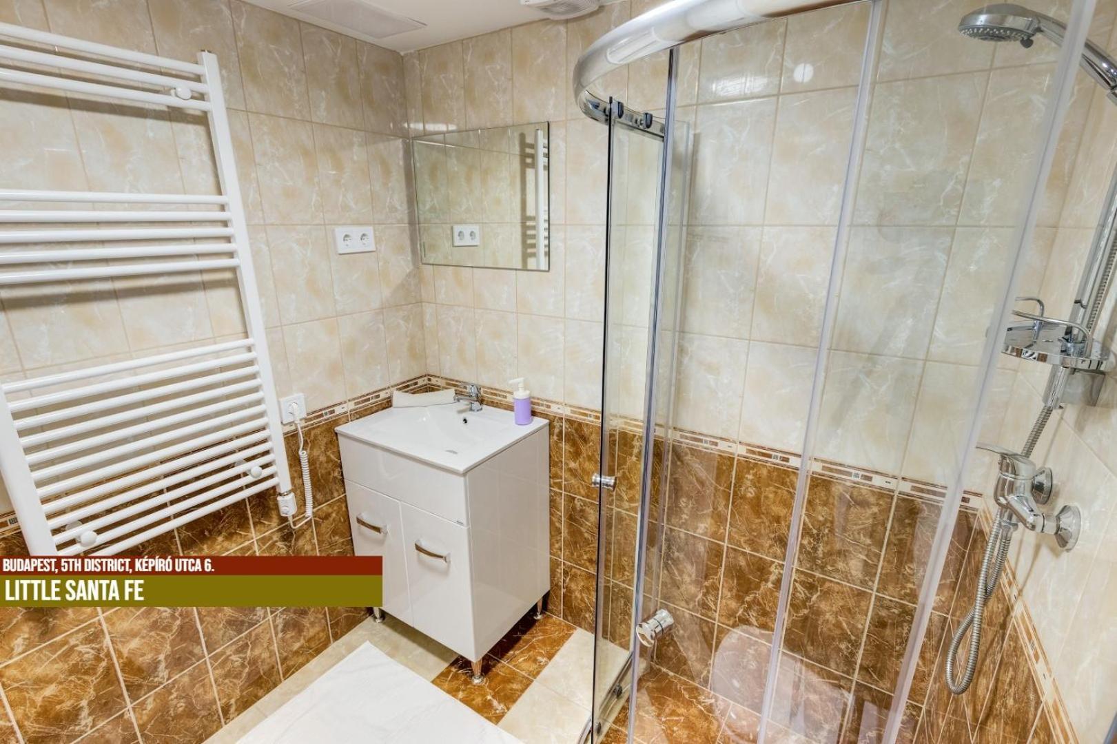 בודפשט Little Americas Main Street Apartments מראה חיצוני תמונה